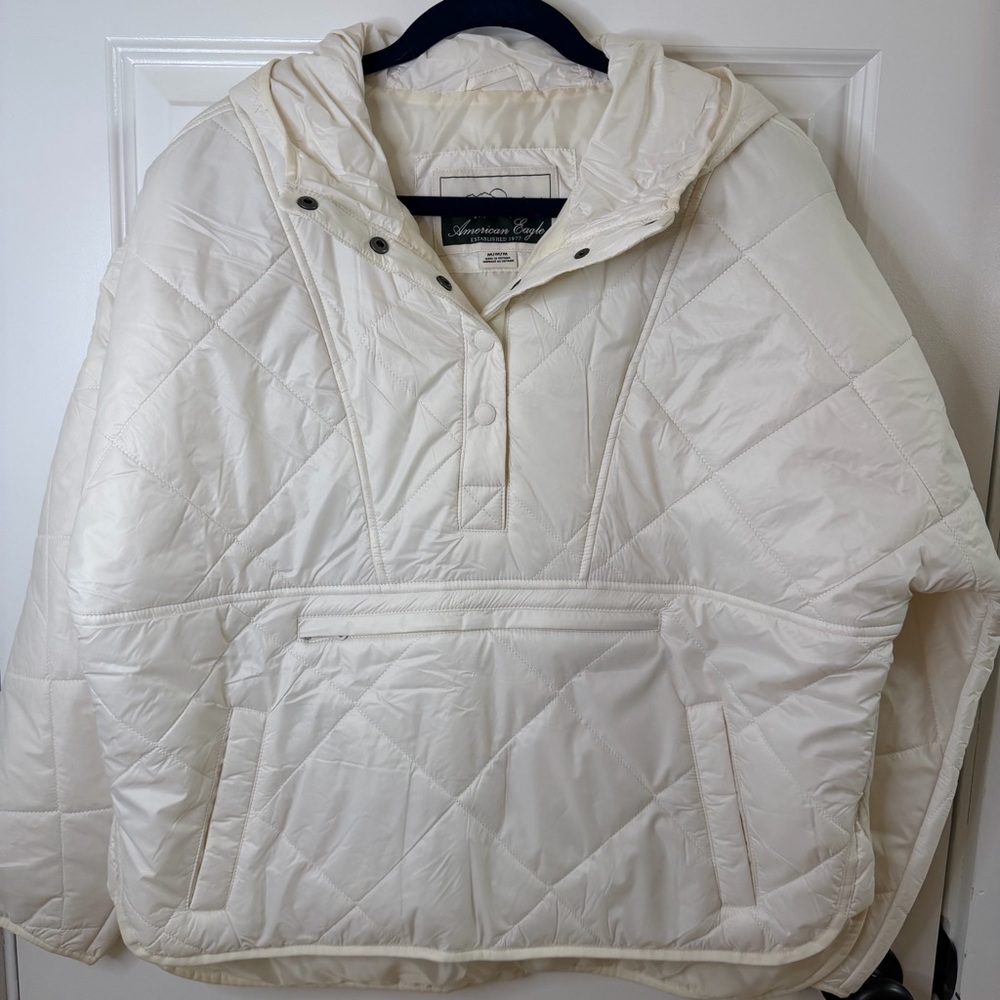 American Eagle Outfitters Women's White Puffer Jacket